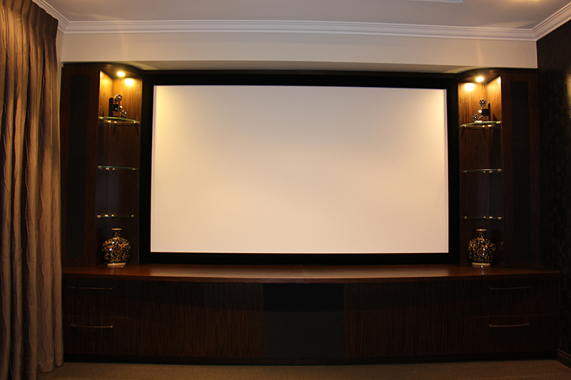 We can supply install and setup theatre projector screens perth